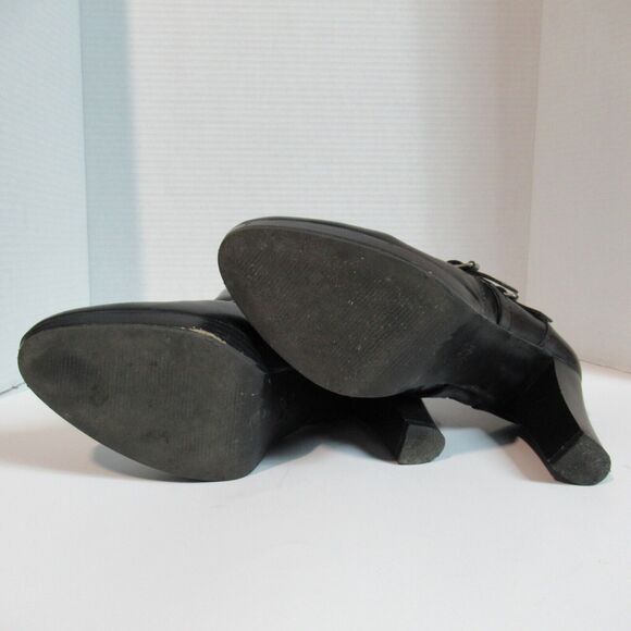 Simply Vera Boots 9.5 M Black Jaeger Buckle Ankle Bootie Faux Leather High Heel - Picture 13 of 15